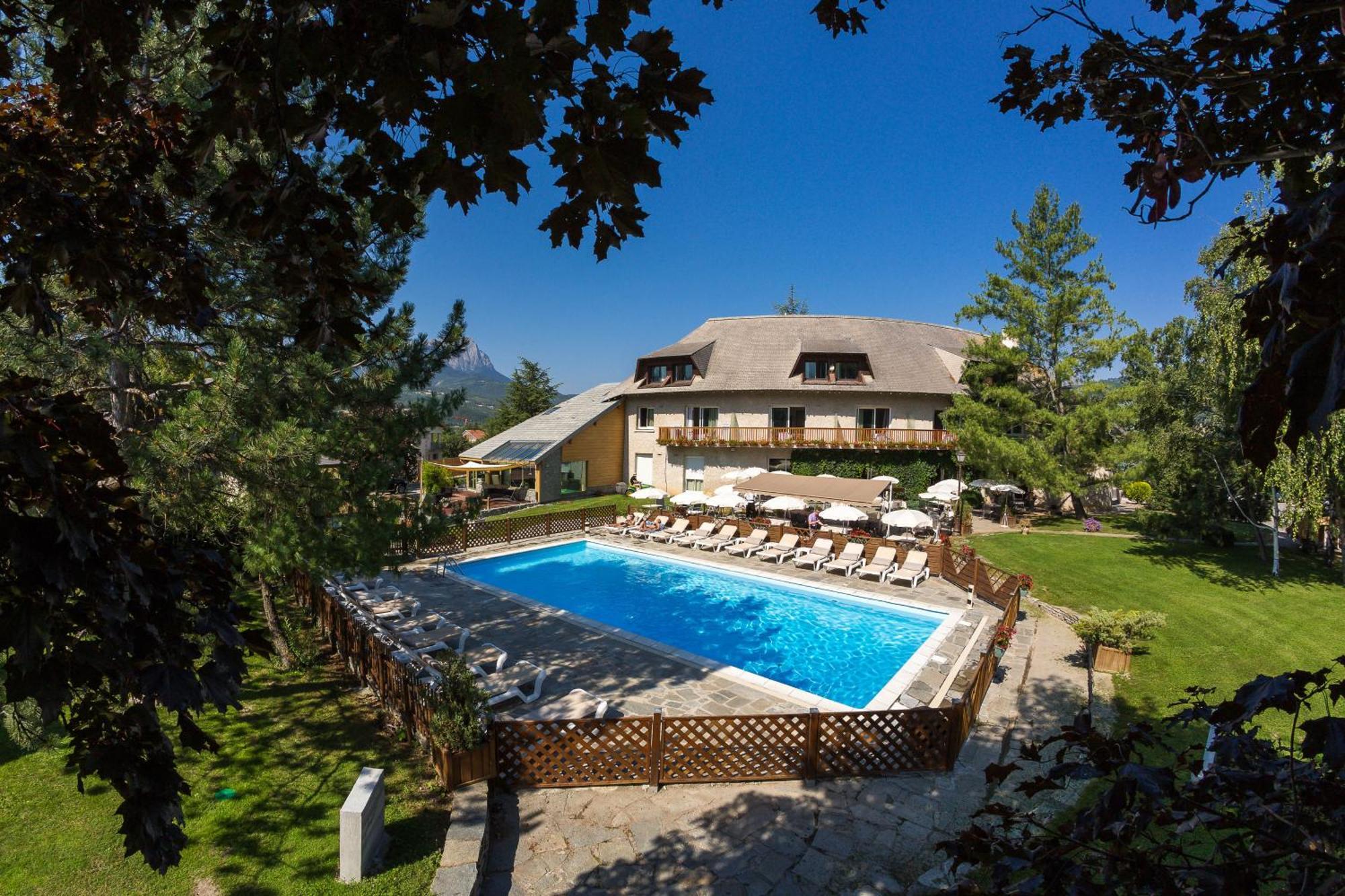 Hotel & Spa Les Bartavelles Crots Exteriér fotografie