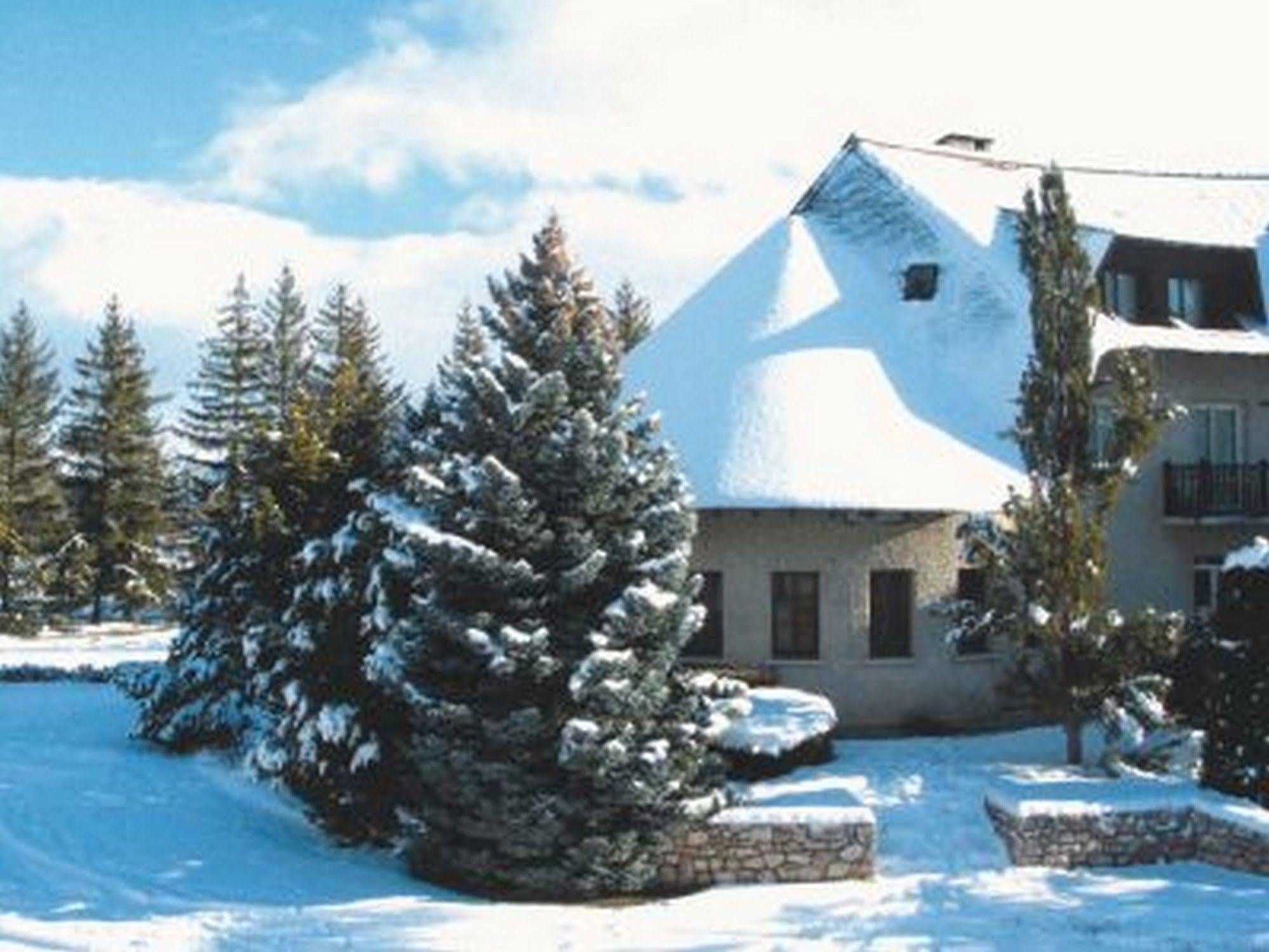 Hotel & Spa Les Bartavelles Crots Exteriér fotografie